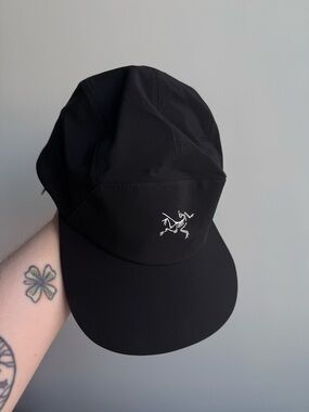 Arc'teryx Gamma 5 Panel Cap Hat in Black Arctic Silk Unisex Gorpcore